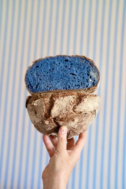pane blu